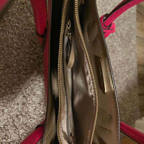 NWOT MICHAEL KORS MERCER WITH STRAP - Picture 6 of 12